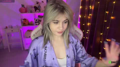 Snapshot of candyhannah chatting on 01-31-25, 06:14 You can call me HH online show from 01-31-25, 06:14