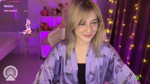 Snapshot of candyhannah chatting on 02-06-25, 04:03 You can call me HH online show from 02-06-25, 04:03
