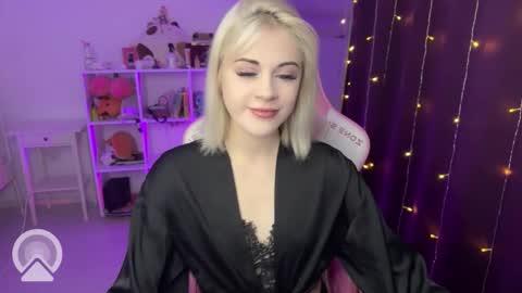 Snapshot of candyhannah chatting on 10-12-25, 03:55 You can call me HH online show from 10-12-25, 03:55