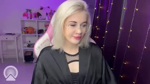 You can call me HH online show from 10-21-25, 07:25