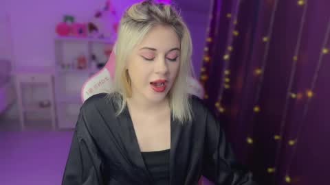 You can call me HH online show from 12-21-25, 06:04