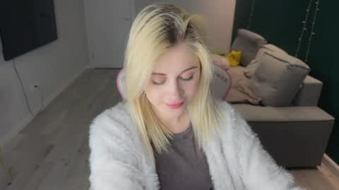 You can call me HH online show from 04-22-26, 06:42