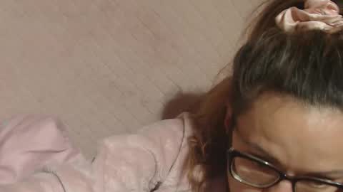 Snapshot of candylady136 chatting on 11-11-25, 11:43 say meow and send tip online show from 11-11-25, 11:43