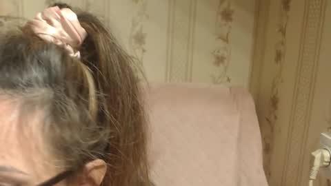 Snapshot of candylady136 chatting on 11-16-25, 10:48 say meow and send tip online show from 11-16-25, 10:48