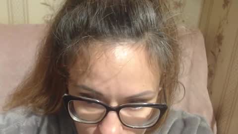 Snapshot of candylady136 chatting on 11-17-25, 01:06 say meow and send tip online show from 11-17-25, 01:06