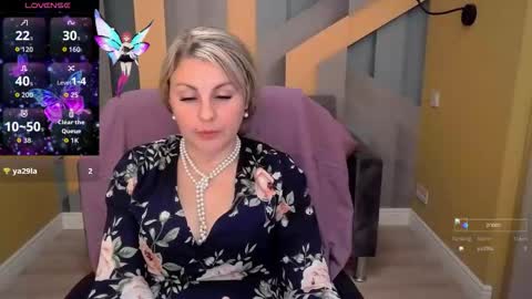 CandyLons online show from 10-30-25, 07:32