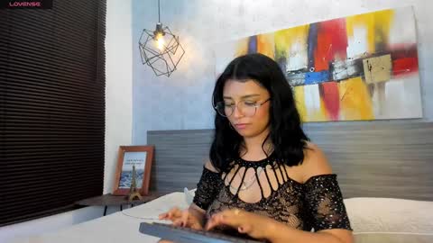 Candys Victoria online show from 01-08-25, 07:55