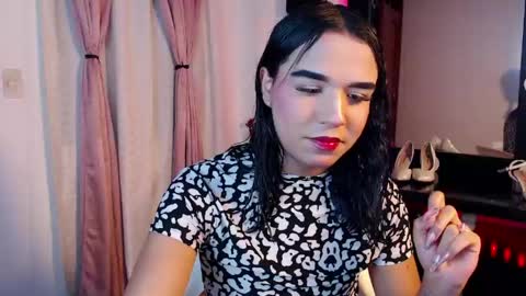 Snapshot of candyy_doll_ chatting on 06-10-26, 06:12 candyy_doll_ online show from 06-10-26, 06:12