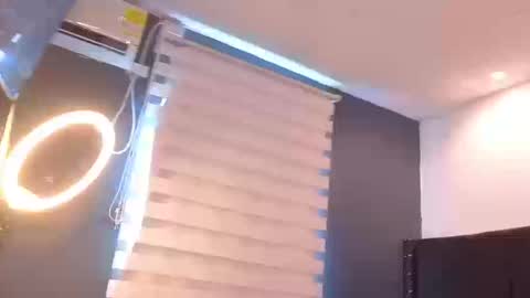 Snapshot of candyy_love1 chatting on 09-12-25, 01:44 candyy_love1 online show from 09-12-25, 01:44