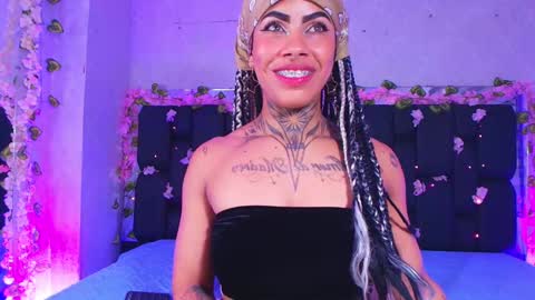 Aura  online show from 09-13-25, 11:54