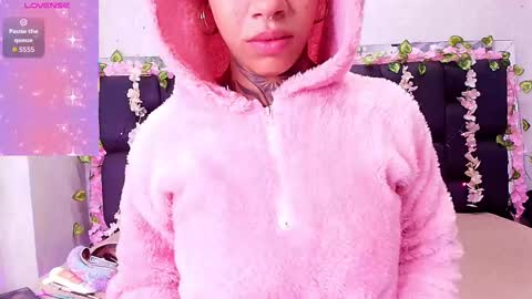 Aura  online show from 10-06-25, 11:51