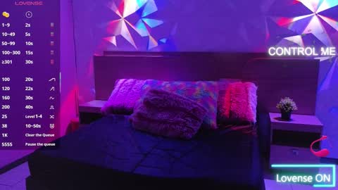 Canela online show from 09-09-25, 04:34