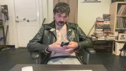 Snapshot of cantleavethehouse chatting on 12-29-24, 04:59 cantleavethehouse online show from 12-29-24, 04:59