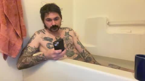 Snapshot of cantleavethehouse chatting on 01-22-25, 02:04 cantleavethehouse online show from 01-22-25, 02:04