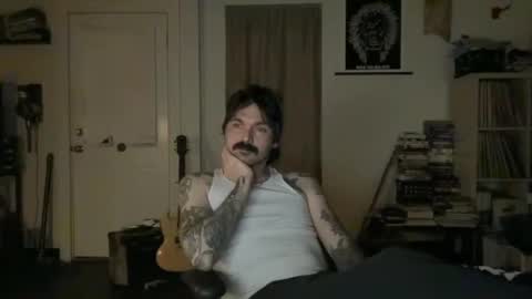 Snapshot of cantleavethehouse chatting on 02-12-25, 05:05 cantleavethehouse online show from 02-12-25, 05:05