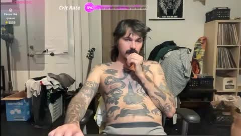 Snapshot of cantleavethehouse chatting on 10-03-25, 08:00 cantleavethehouse online show from 10-03-25, 08:00