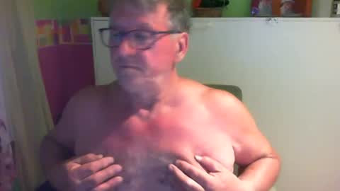 Snapshot of capitaine1959 chatting on 07-28-26, 01:23 capitaine1959 online show from 07-28-26, 01:23