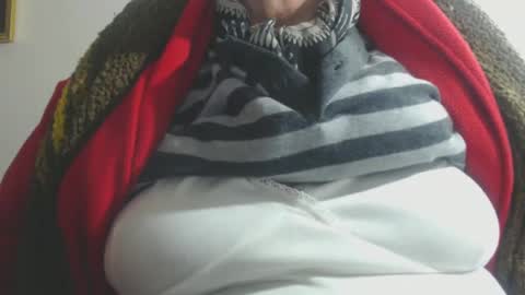 Snapshot of capitanfuturo44 chatting on 02-16-25, 08:22 Cinzia ex regina online show from 02-16-25, 08:22