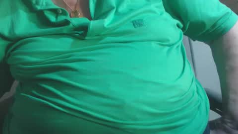 Snapshot of capitanfuturo44 chatting on 09-20-25, 12:06 Cinzia ex regina online show from 09-20-25, 12:06