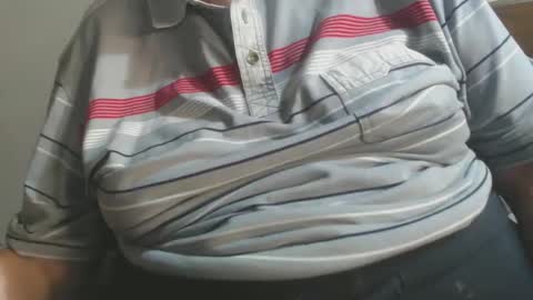 Snapshot of capitanfuturo44 chatting on 09-21-25, 11:45 Cinzia ex regina online show from 09-21-25, 11:45