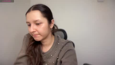 Emma online show from 02-06-25, 02:26