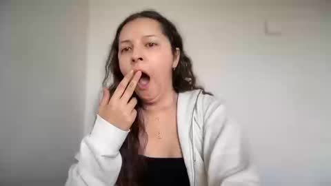 Emma online show from 09-19-25, 07:32