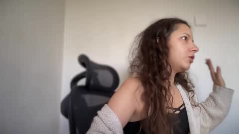 Emma online show from 09-26-25, 08:07