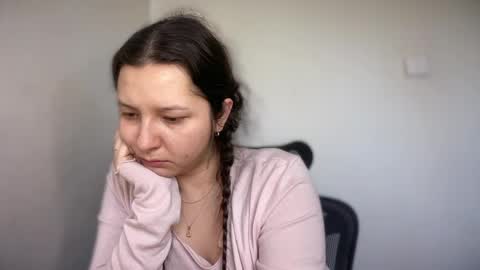 Emma online show from 04-27-26, 07:28