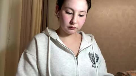 May online show from 04-12-26, 06:02