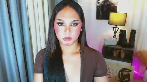 Snapshot of caprize_diva chatting on 07-15-26, 03:45 caprize_diva online show from 07-15-26, 03:45