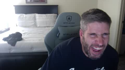 captmorgan30263 online show from 10-16-25, 08:32