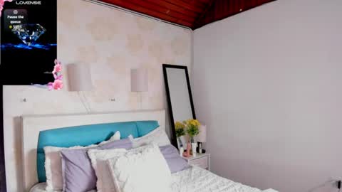 caramel_kiss_ online show from 06-11-26, 12:47