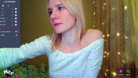 Snapshot of caramel_pie_ chatting on 12-08-24, 08:36 caramel online show from 12-08-24, 08:36