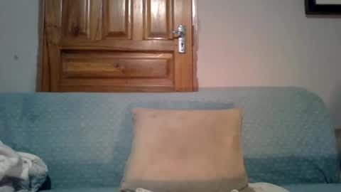 Snapshot of caramelchoc81 chatting on 06-11-26, 02:53 candylious81 online show from 06-11-26, 02:53