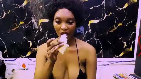 Snapshot of caramelminxx_ chatting on 06-12-26, 09:19 caramelminxx_ online show from 06-12-26, 09:19