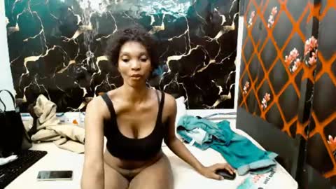 Snapshot of caramelminxx_ chatting on 06-27-26, 07:46 caramelminxx_ online show from 06-27-26, 07:46