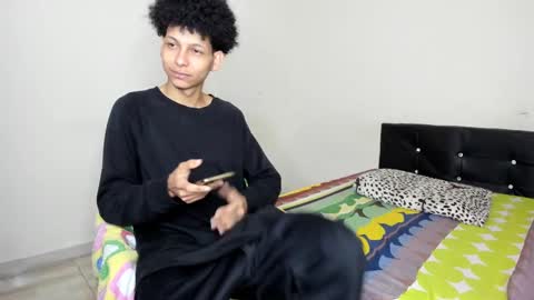 Carlos and Cristian  online show from 03-01-25, 01:22