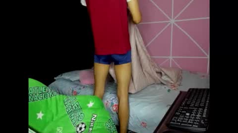 Carlos and Cristian  online show from 11-18-25, 04:39