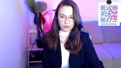 Mary online show from 09-30-25, 05:18