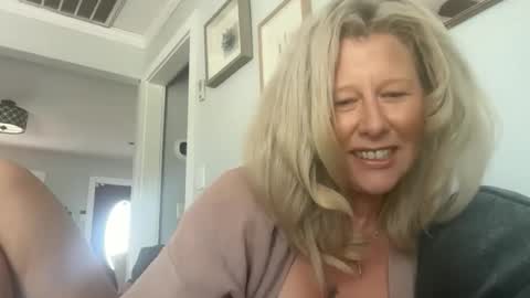 Snapshot of carebear5719 chatting on 03-21-26, 05:27 carebear5719 online show from 03-21-26, 05:27