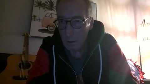 Snapshot of caressluving chatting on 02-05-26, 04:06 Caressluving online show from 02-05-26, 04:06