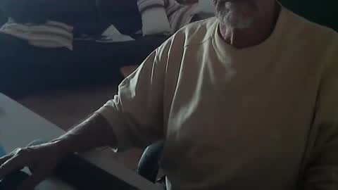 Snapshot of cargo69 chatting on 10-18-25, 04:19 cargo69 online show from 10-18-25, 04:19