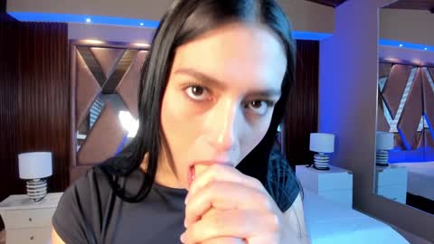 Carina online show from 01-25-25, 11:34