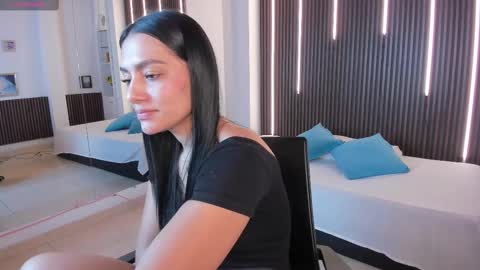 Carina online show from 09-18-25, 12:40