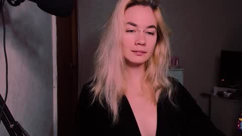 Carin online show from 09-19-25, 04:03