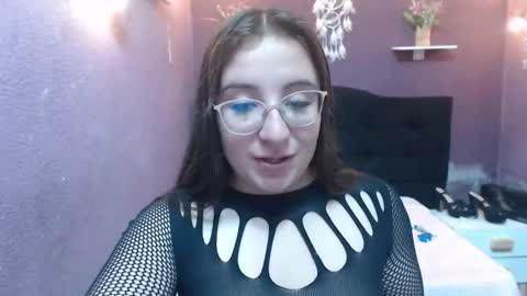 carla_999 online show from 11-12-25, 01:44