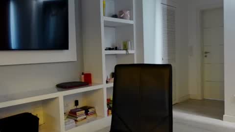 carla_secretary online show from 06-17-26, 01:23