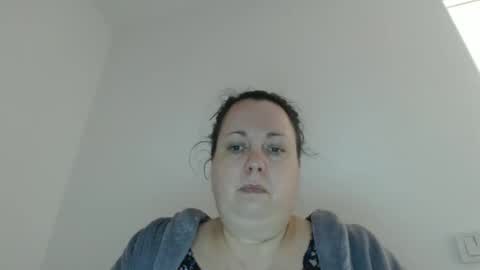 Snapshot of carlaruth chatting on 12-21-25, 04:47 Carlaruth online show from 12-21-25, 04:47