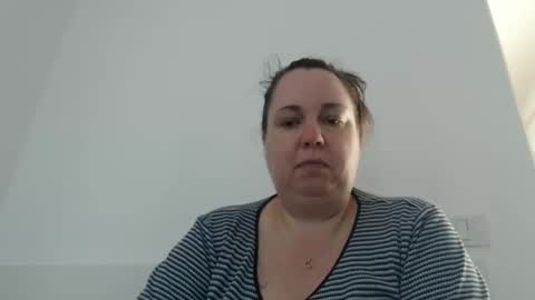 Snapshot of carlaruth chatting on 04-06-26, 04:46 Carlaruth online show from 04-06-26, 04:46