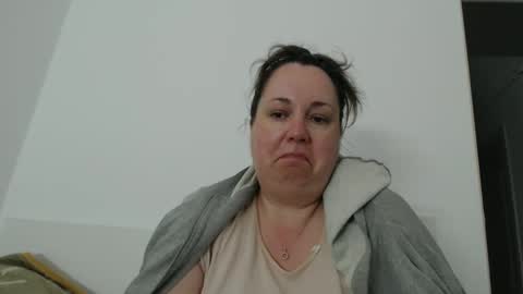 Snapshot of carlaruth chatting on 04-09-26, 03:17 Carlaruth online show from 04-09-26, 03:17